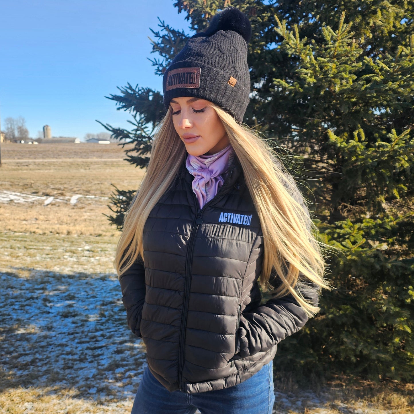 ActivateQi Thick Knit Pom Beanie